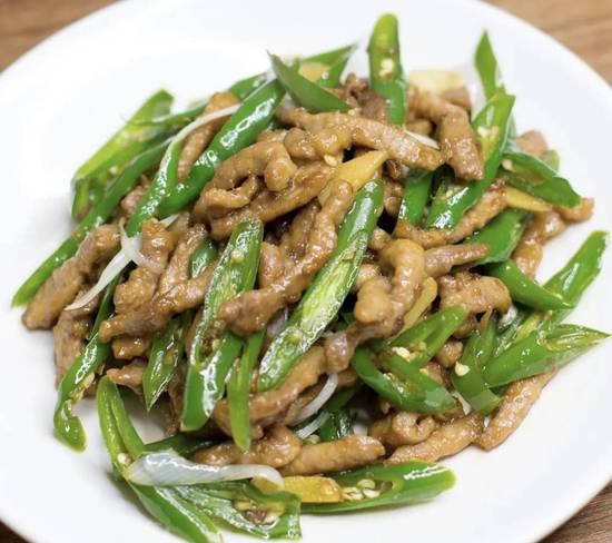 P4.尖椒肉丝 / Porc Sauté Aux Piments Forts / Stir Fried Pork with Hot Peppers